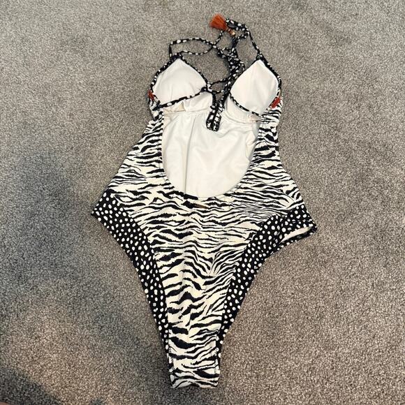 Victoria's Secret One-Piece Swimsuit Animal Print Halter Mono Size Medium - Picture 6 of 7